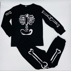 NWOT YOUTH BOY SKELETON BLACK BONES PRINT PIJAMAS